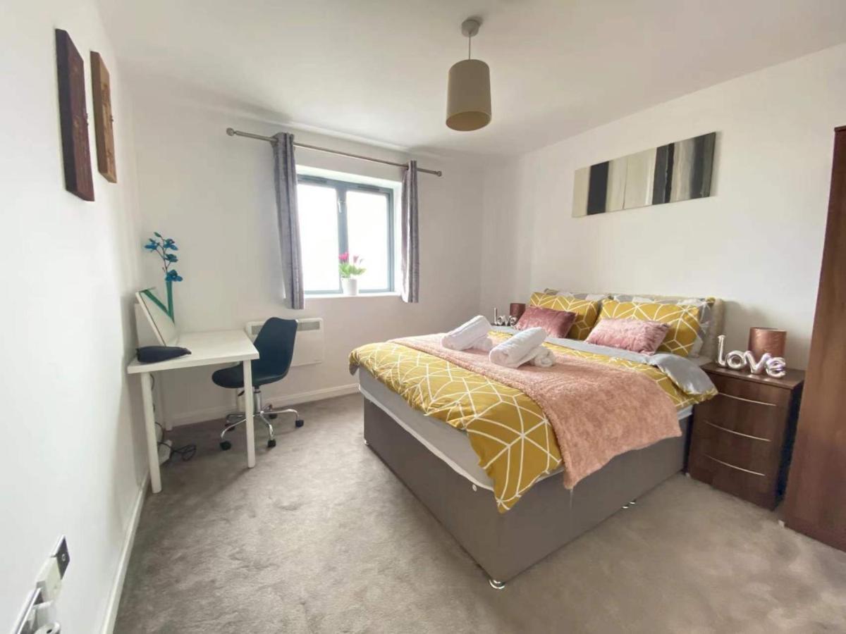 Beach Front Apt With Stunning Sea View Swansea Buitenkant foto
