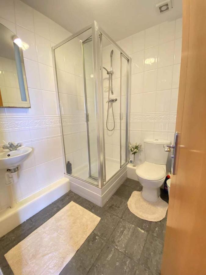 Beach Front Apt With Stunning Sea View Swansea Buitenkant foto