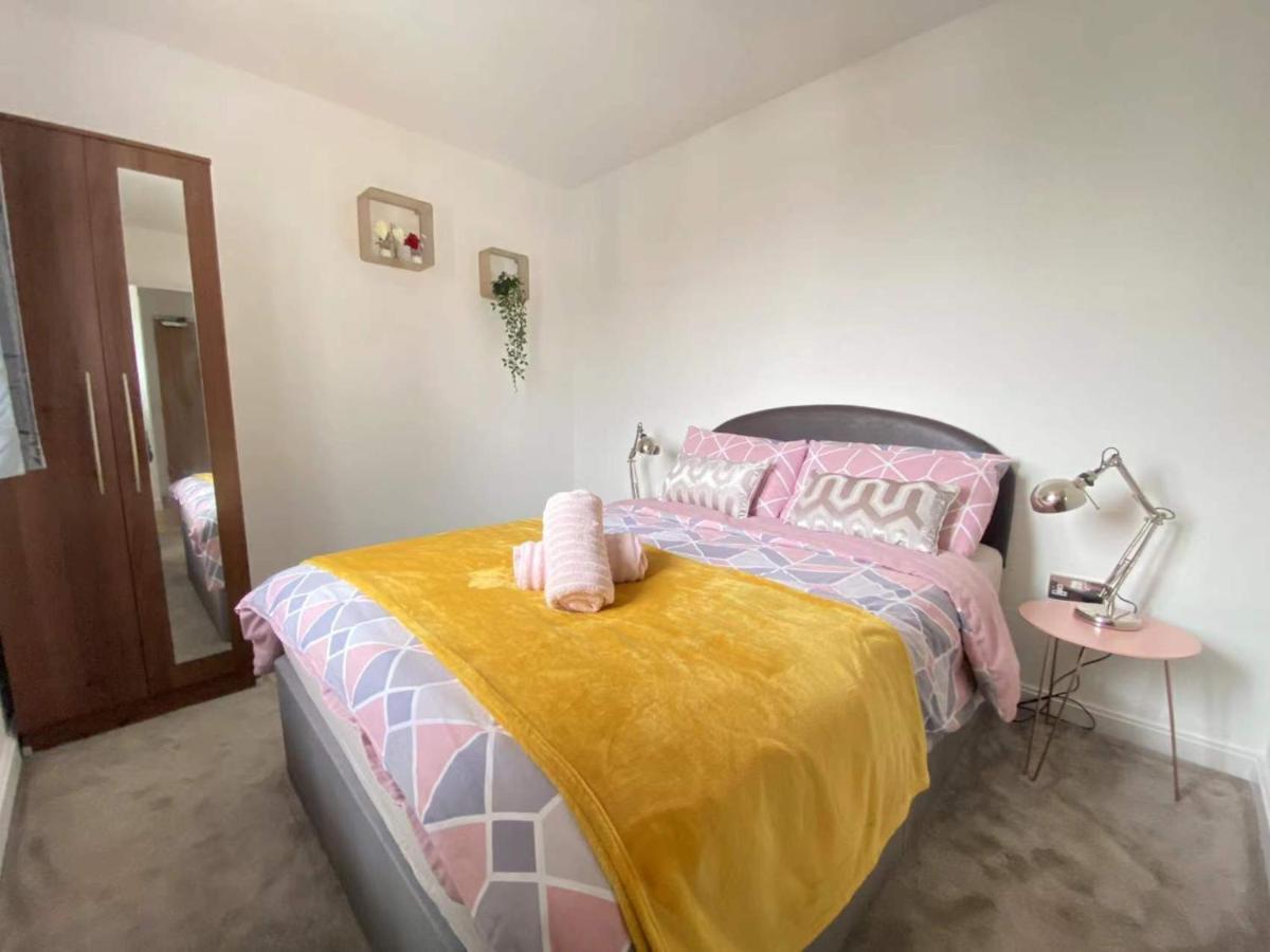 Beach Front Apt With Stunning Sea View Swansea Buitenkant foto
